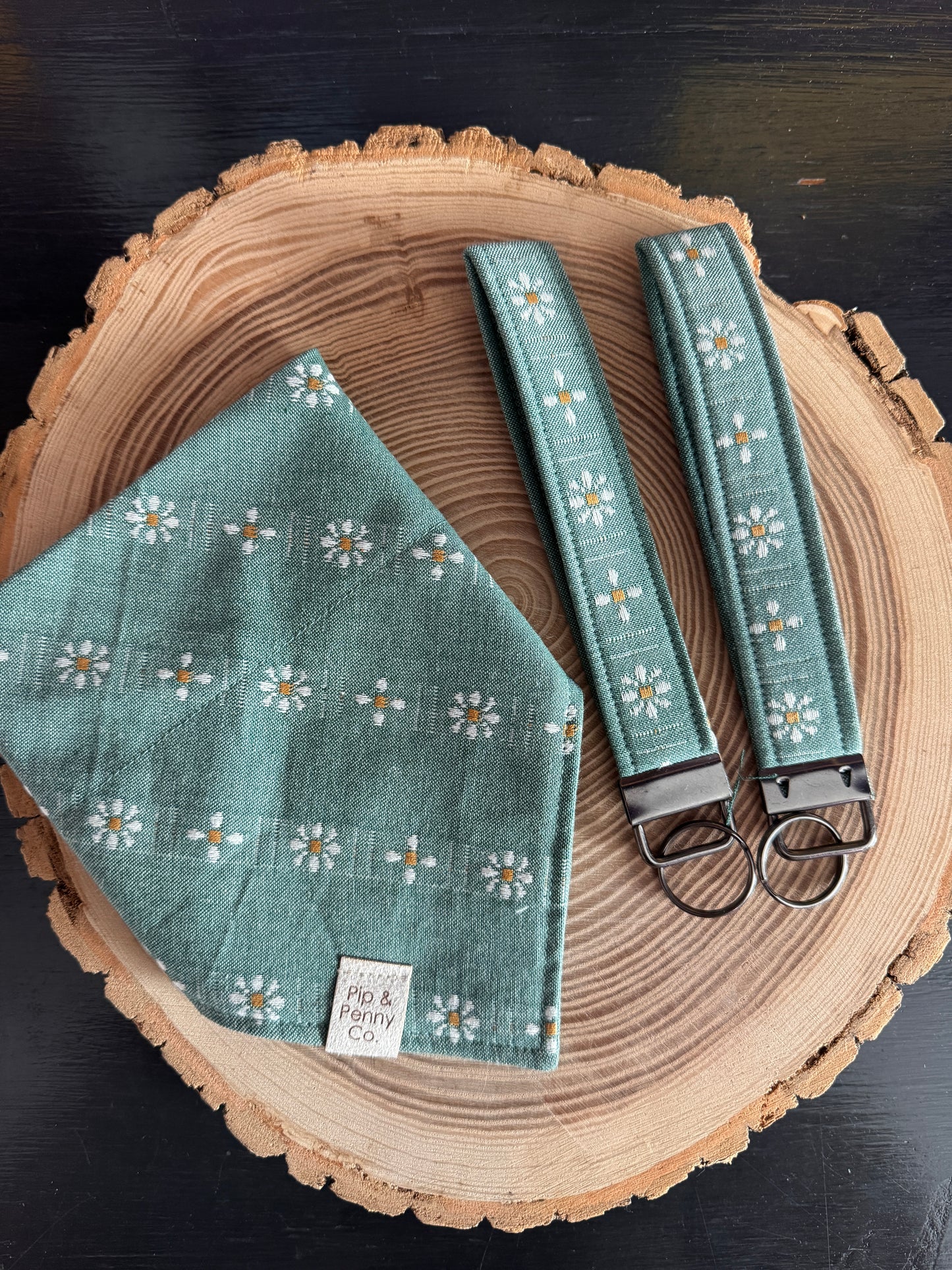 Spring - Teal Daisies