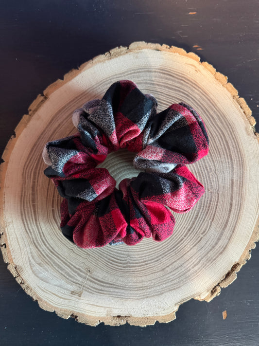 Scrunchies - Grey Christmas Plaid